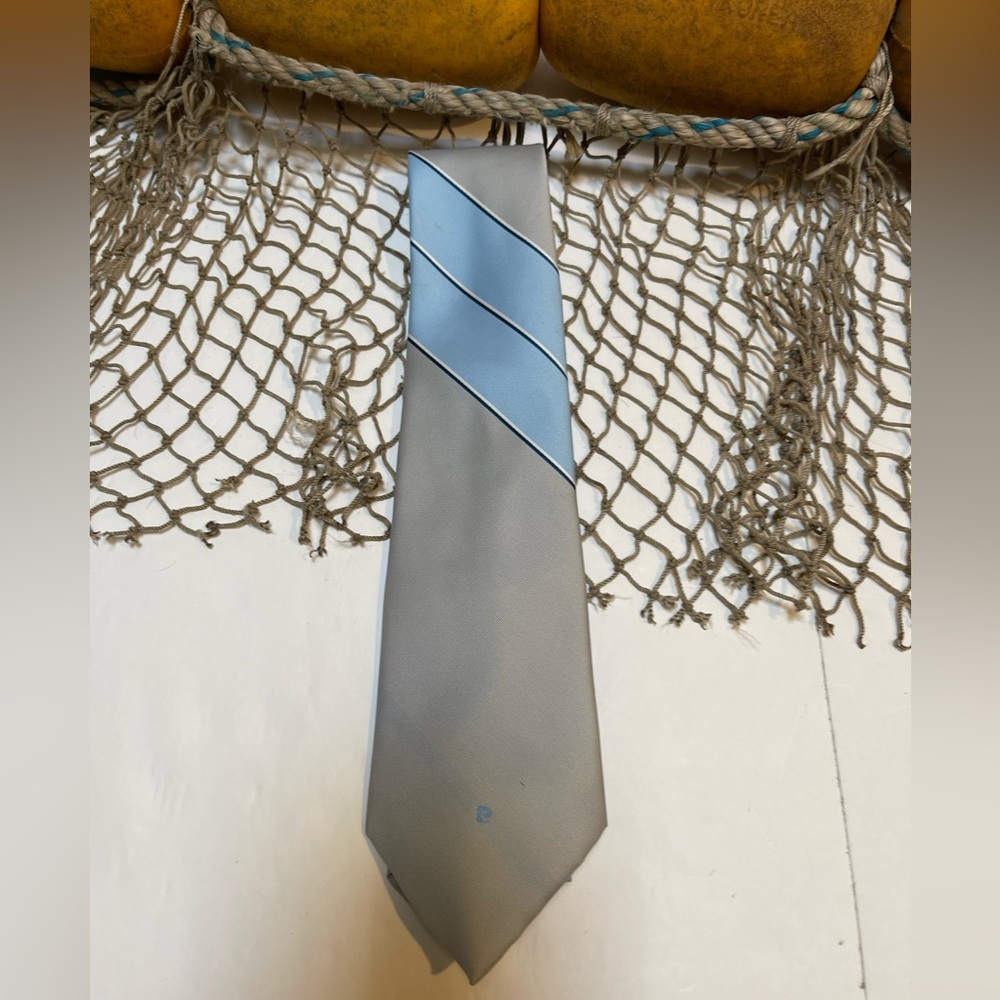Mens Pierre Cardin Gray & Light blue striped neck tie